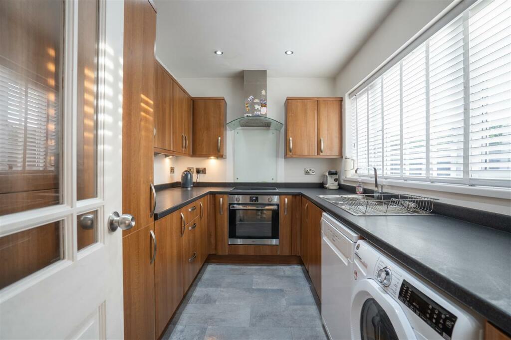 Additional property image - Willow Close, Tamworth