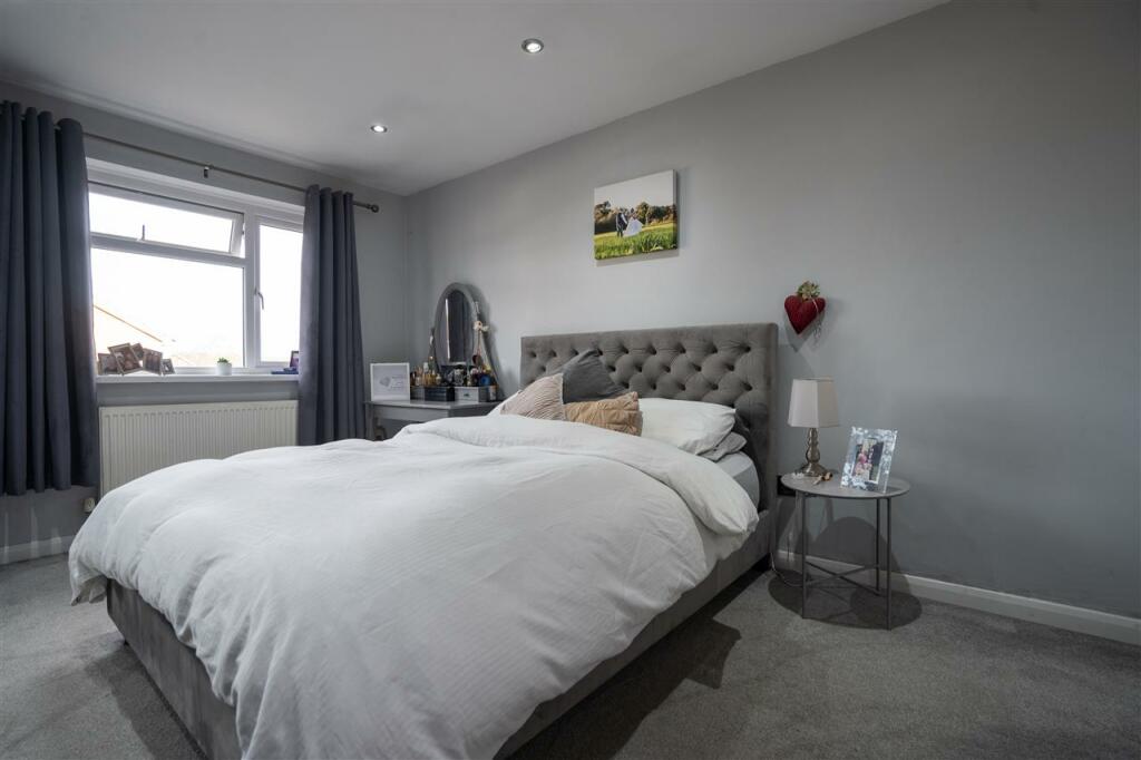 Additional property image - Willow Close, Tamworth
