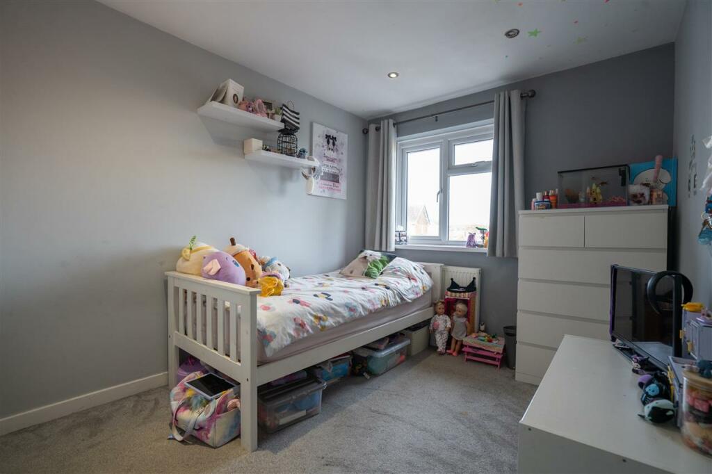Additional property image - Willow Close, Tamworth