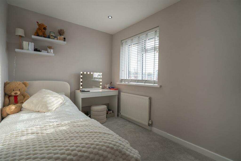 Additional property image - Willow Close, Tamworth