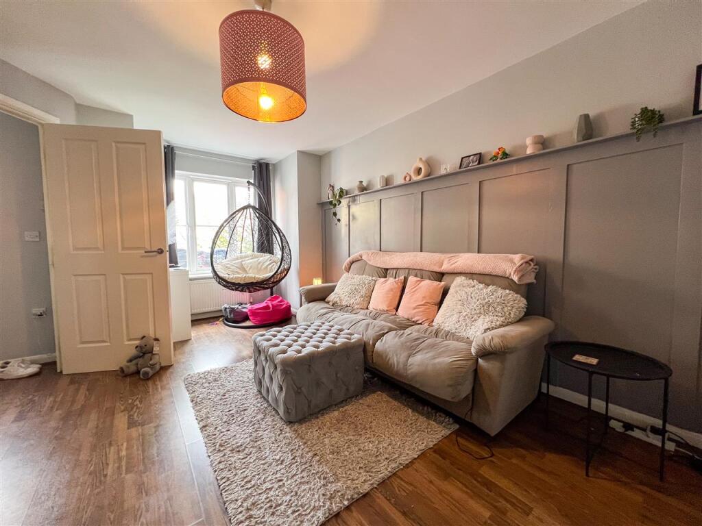 Additional property image - Vine Lane, Birmingham