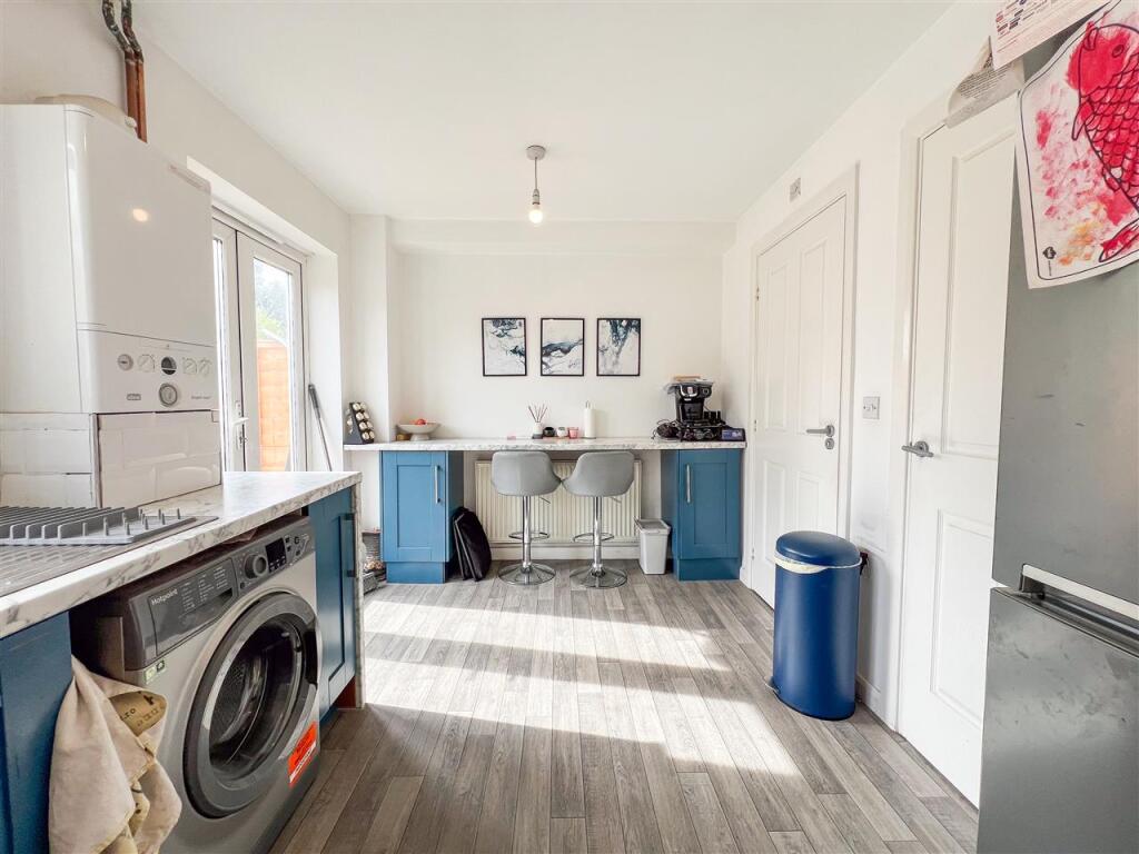 Additional property image - Vine Lane, Birmingham