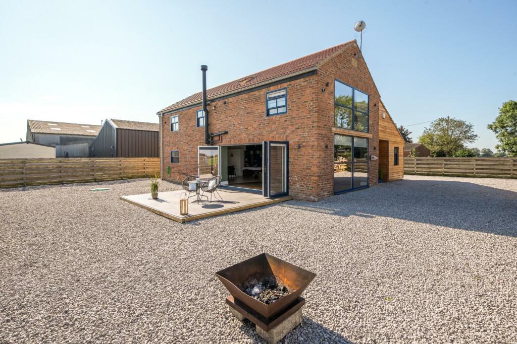 5 bedroom barn conversion for sale in Wistow Lordship, Selby, YO8 3RS, YO8