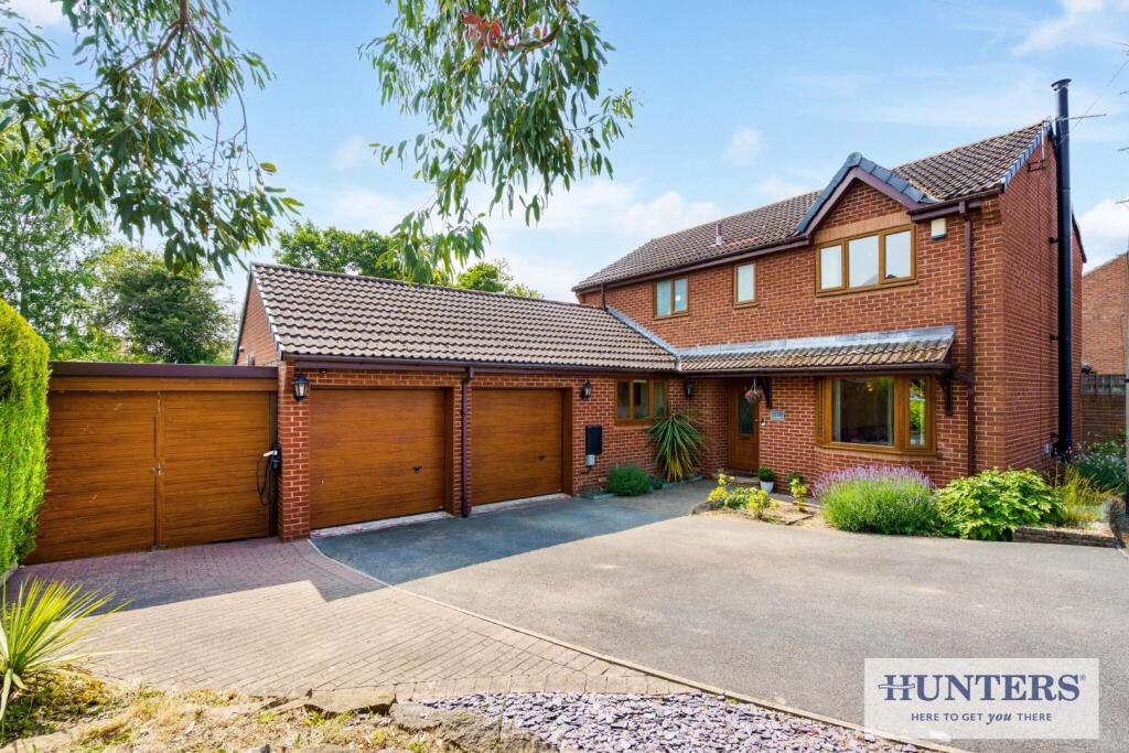 Main image of property: The Hamlet, Eggborough, Goole
