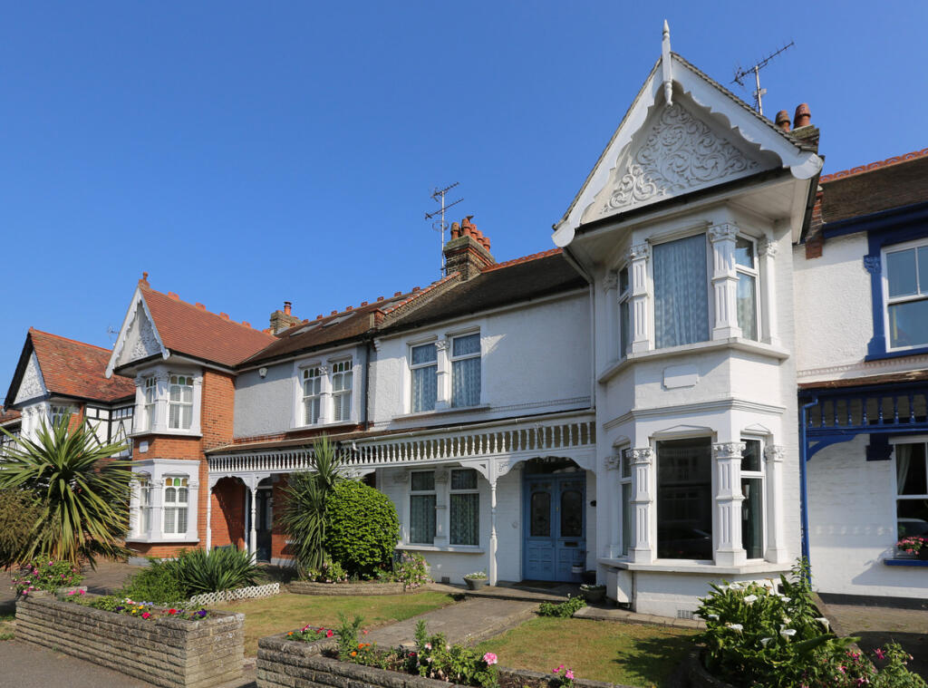 Main image of property: Leigh Road, Leigh-on-sea, SS9