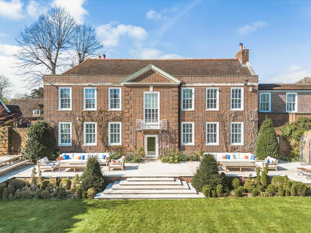 Main image of property: Park Road, Isleworth, TW7