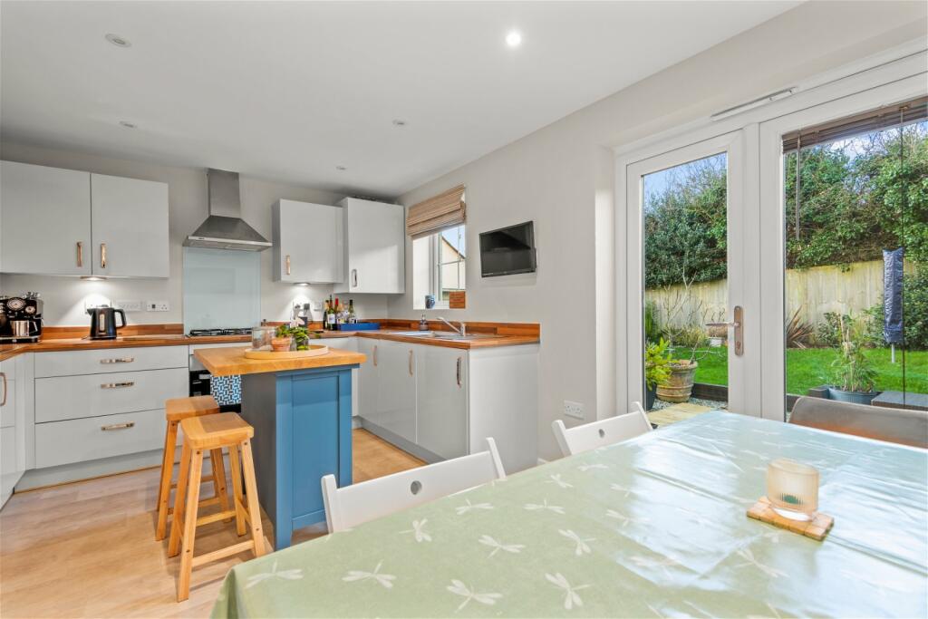 3 bedroom semidetached house for sale in Brixton, Devon, PL8