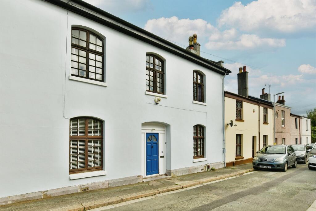 3 bedroom terraced house for sale in York Place, Plymouth, PL2