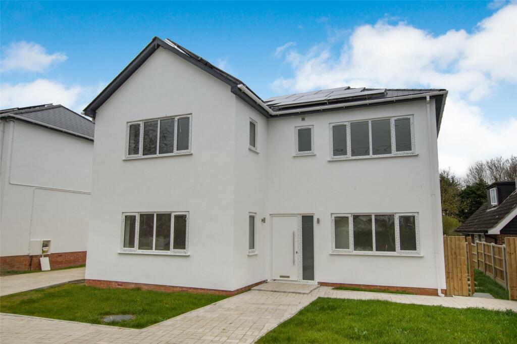 4 bedroom detached house for sale in Wrights Green Lane, Little
