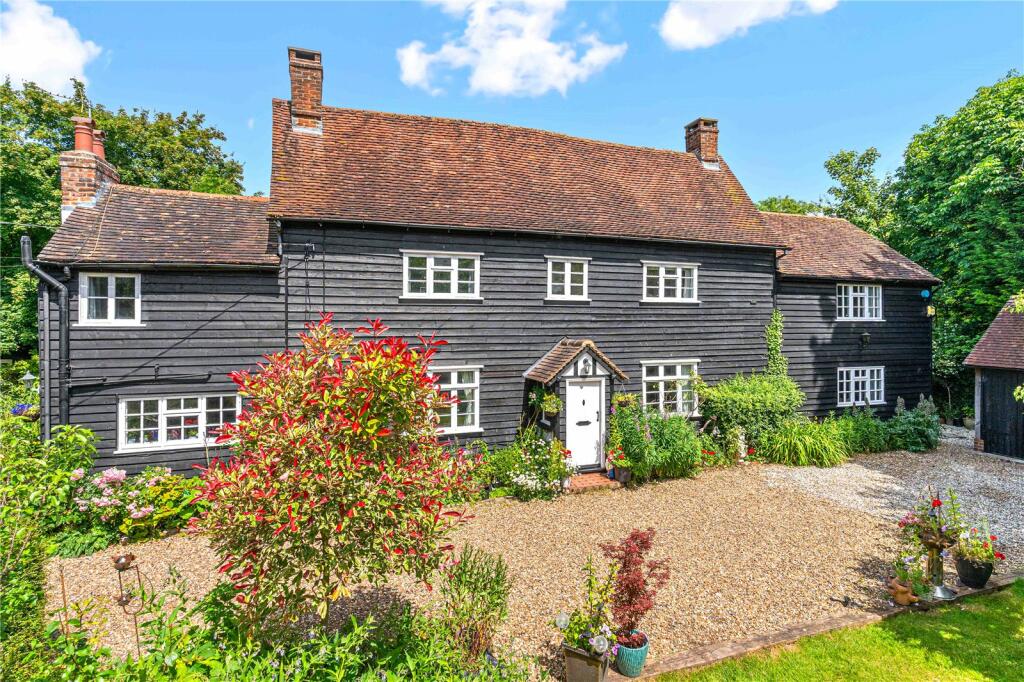 5 bedroom detached house for sale in Wrights Green Lane, Little