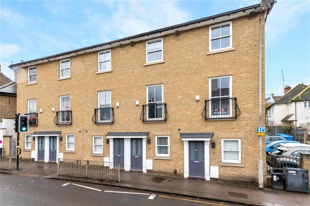 4 bedroom terraced house