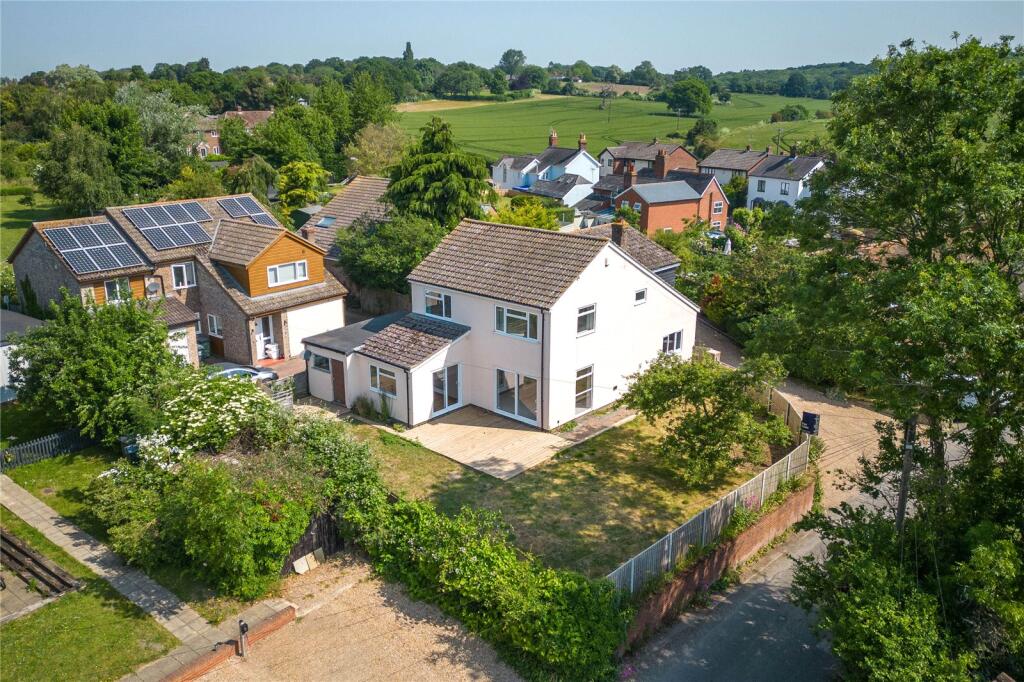 4 bedroom detached house