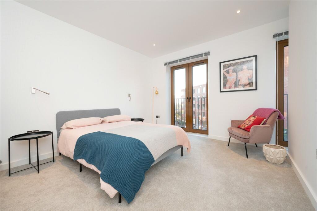 Additional property image - Flat 21, Ziggurat House, 25 Grosvenor Road, St. Albans, Hertfordshire