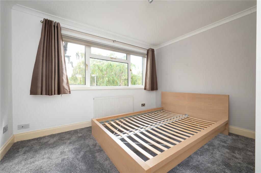 Additional property image - Maplefield, Park Street, St. Albans, Hertfordshire