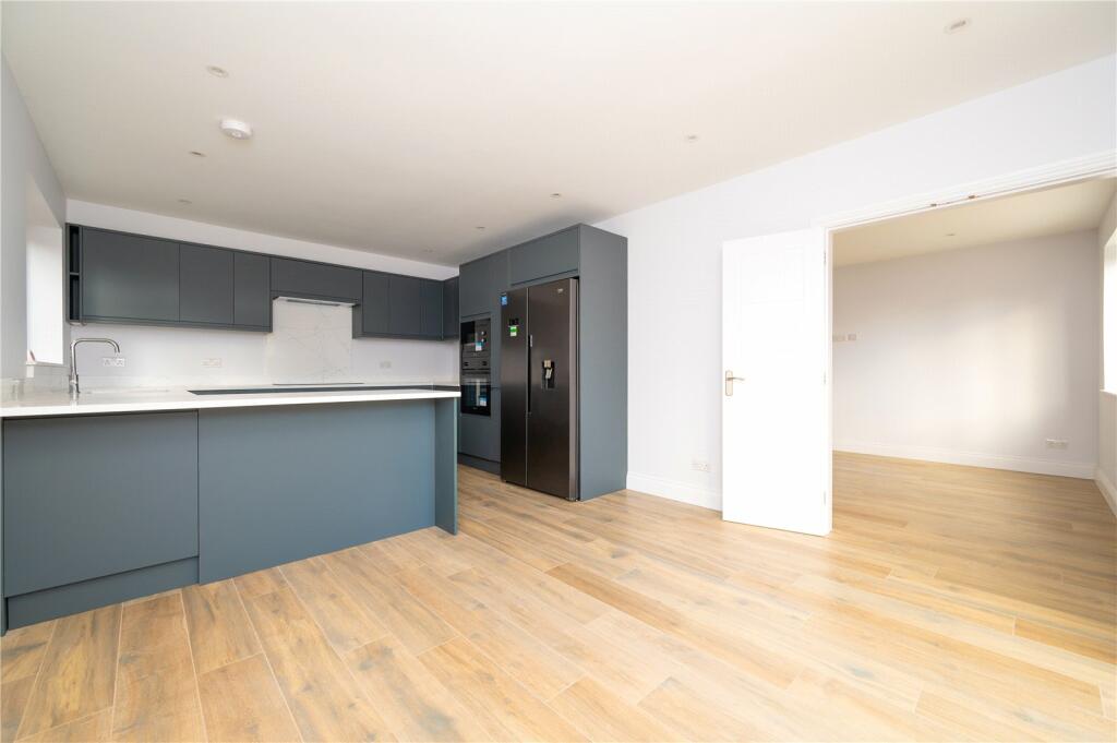 Additional property image - Woollam Crescent, St. Albans, Hertfordshire