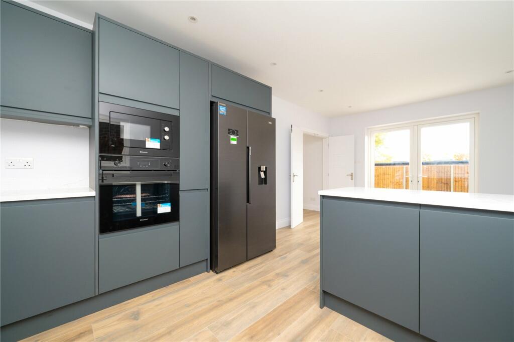 Additional property image - Woollam Crescent, St. Albans, Hertfordshire