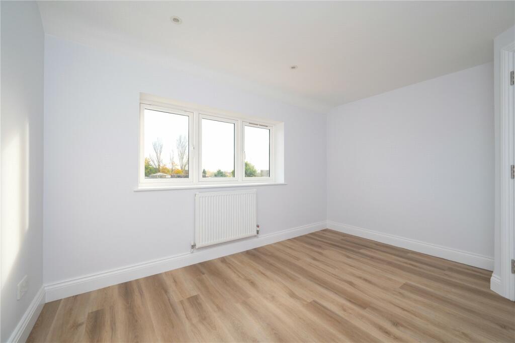 Additional property image - Woollam Crescent, St. Albans, Hertfordshire