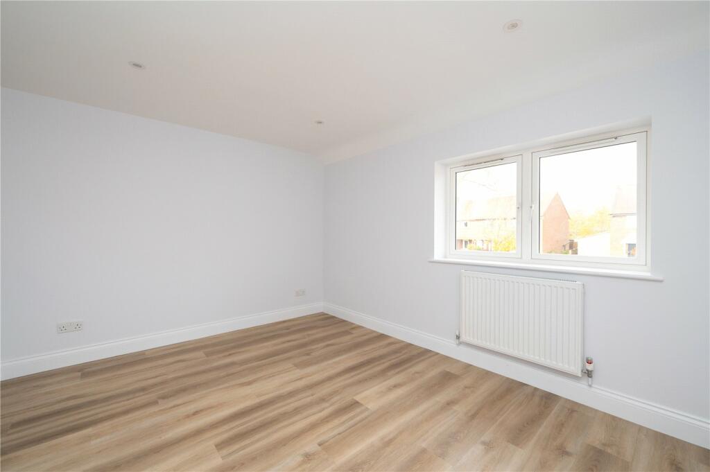 Additional property image - Woollam Crescent, St. Albans, Hertfordshire