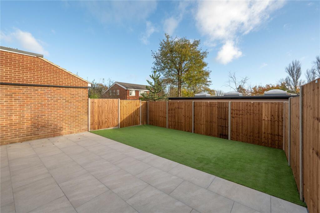 Additional property image - Woollam Crescent, St. Albans, Hertfordshire
