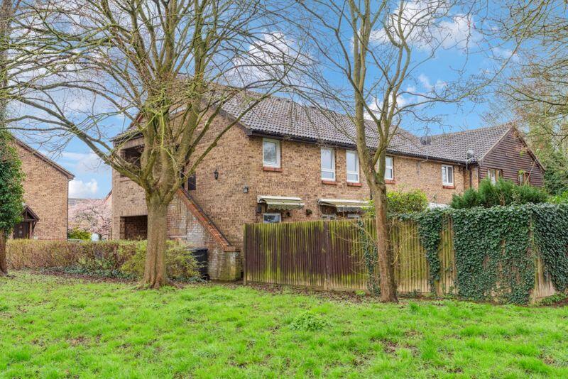 Studio flat for sale in Hellyer Way, Bourne End, SL8