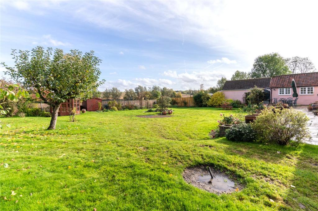 4 bedroom detached house for sale in Stanbrook, Thaxted, Nr Great