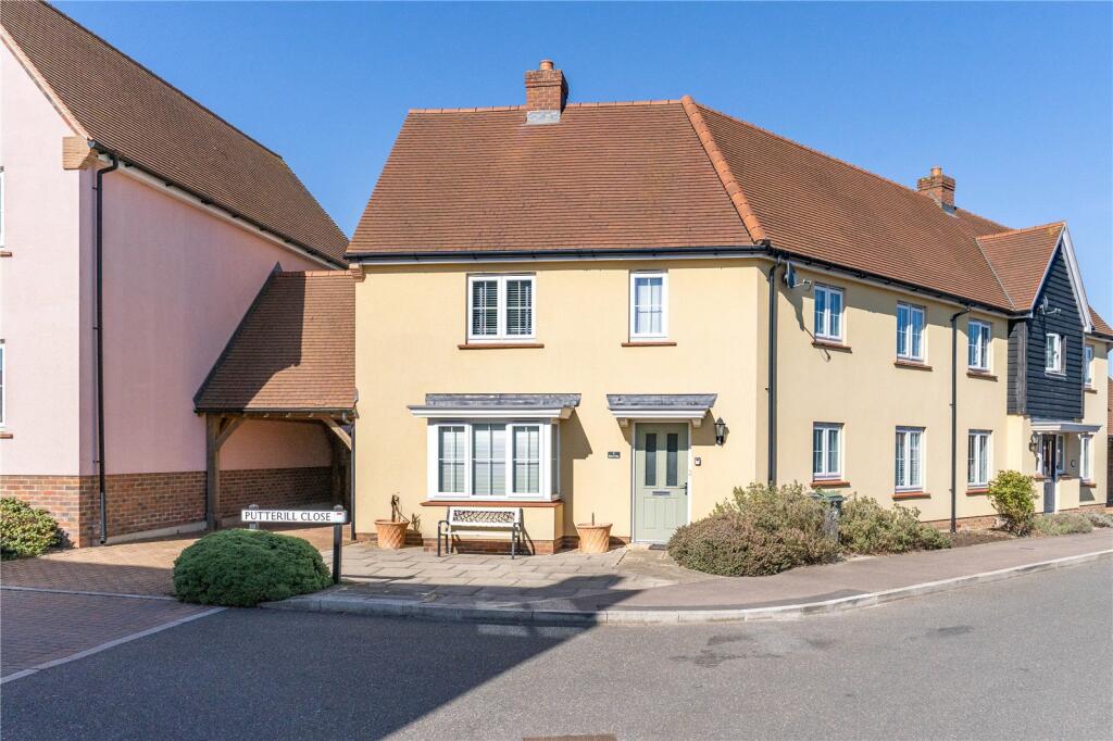 3 bedroom semidetached house for sale in Elers Way, Thaxted, Nr Great Dunmow, Essex, CM6