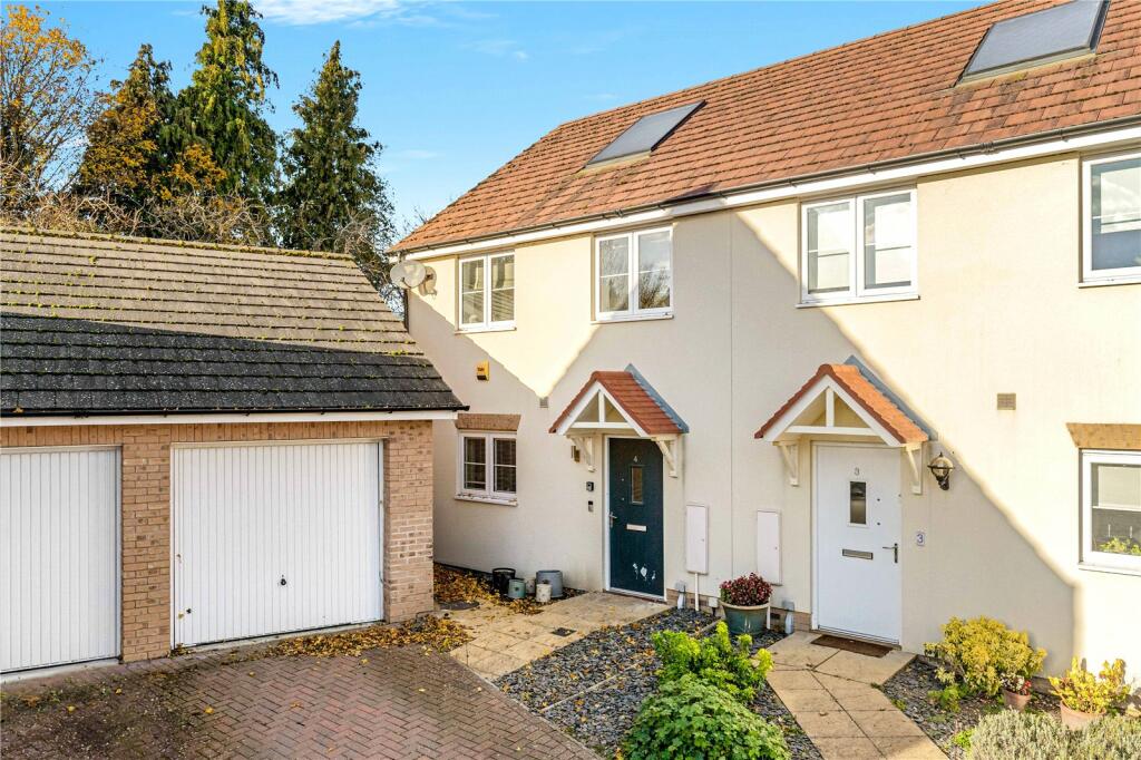 3 bedroom semidetached house for sale in Gabriel Street, Saffron Walden, Essex, CB10