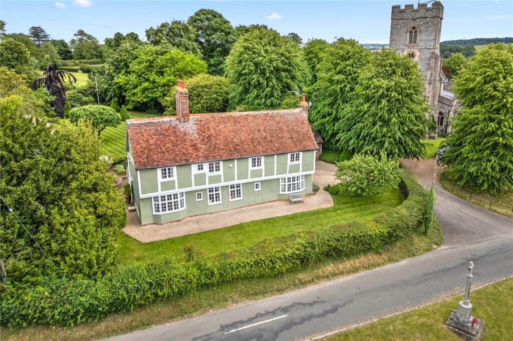 5 bedroom detached house for sale in Ickleton Road, Elmdon, Nr Saffron
