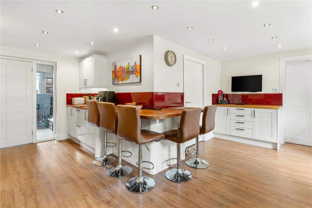 Additional property image - Parkway, Shudy Camps, Cambridgeshire, CB21