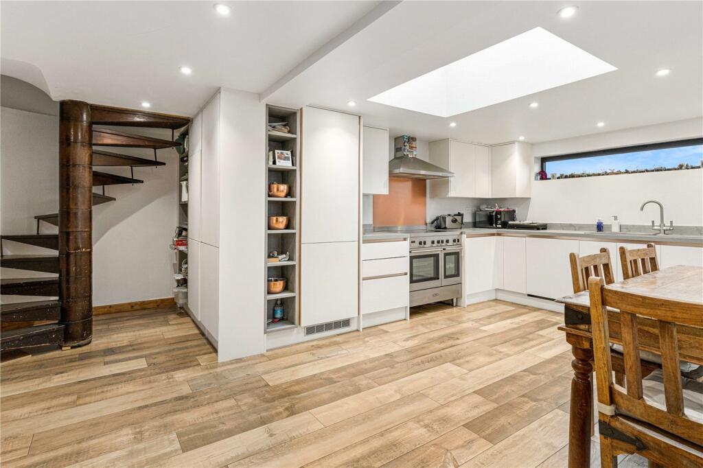Additional property image - Wash Cottages, Thaxted Road, Debden, Nr Saffron Walden, Essex, CB11