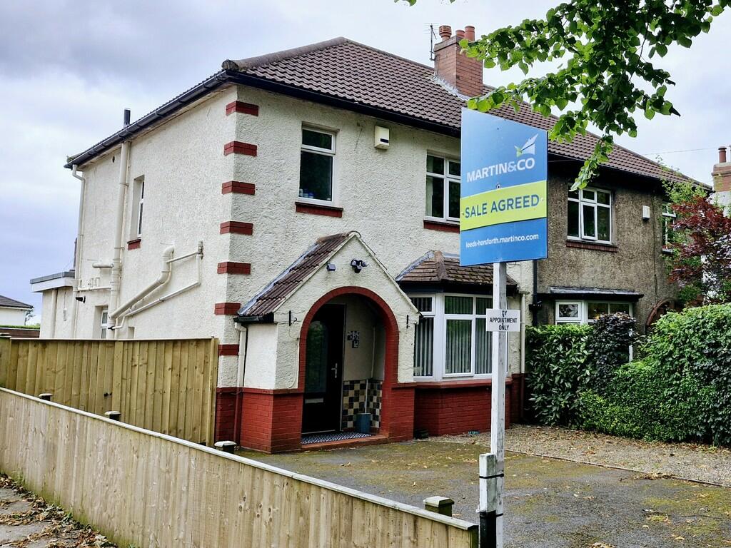 2 bedroom semidetached house for sale in Stanhope Drive, Horsforth