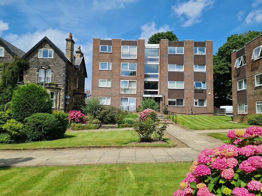 2 bedroom apartment for rent in Kingsway Court, Moortown, LS17