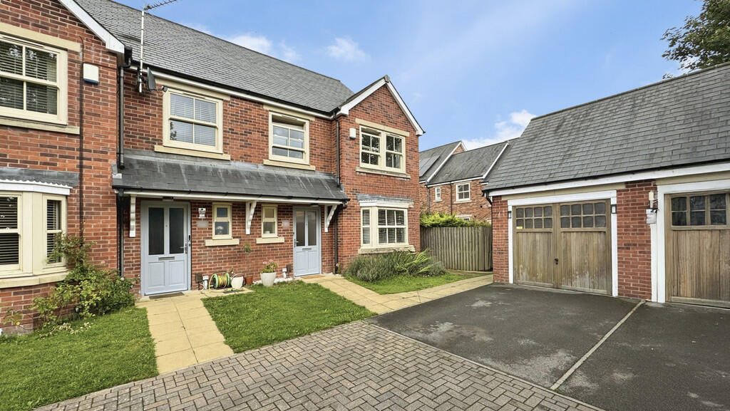 Main image of property: Oak Park Terrace, Cookridge, LS16 6FH 
