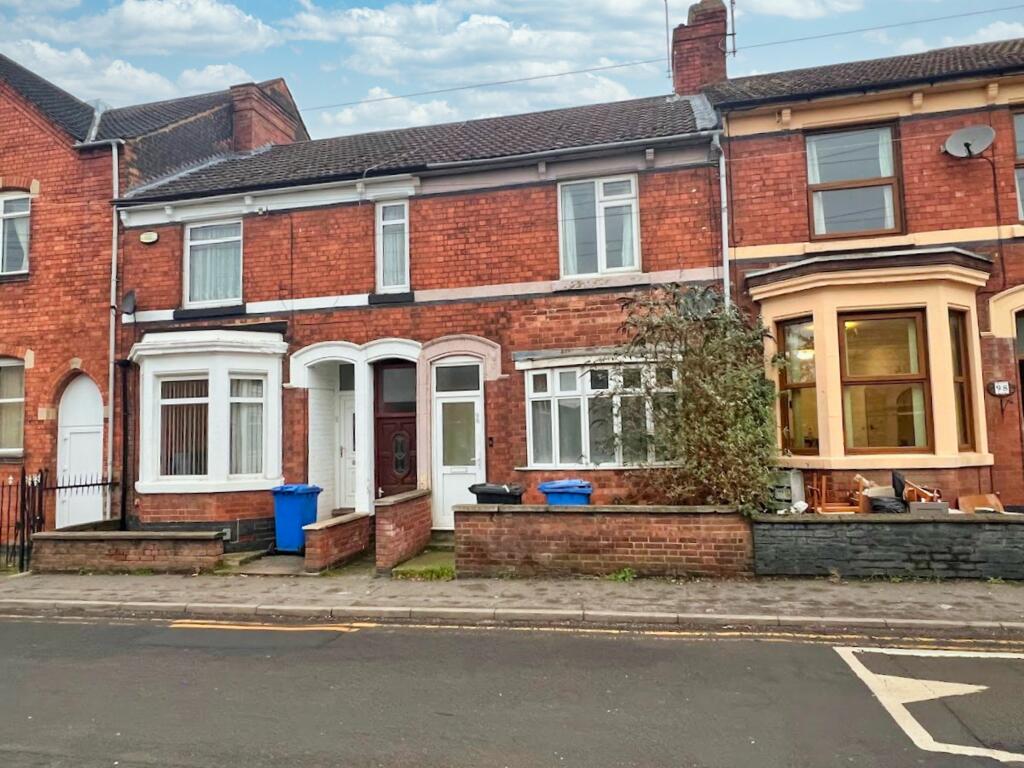 3 bedroom terraced house for sale in Bath Road, Kettering, NN16