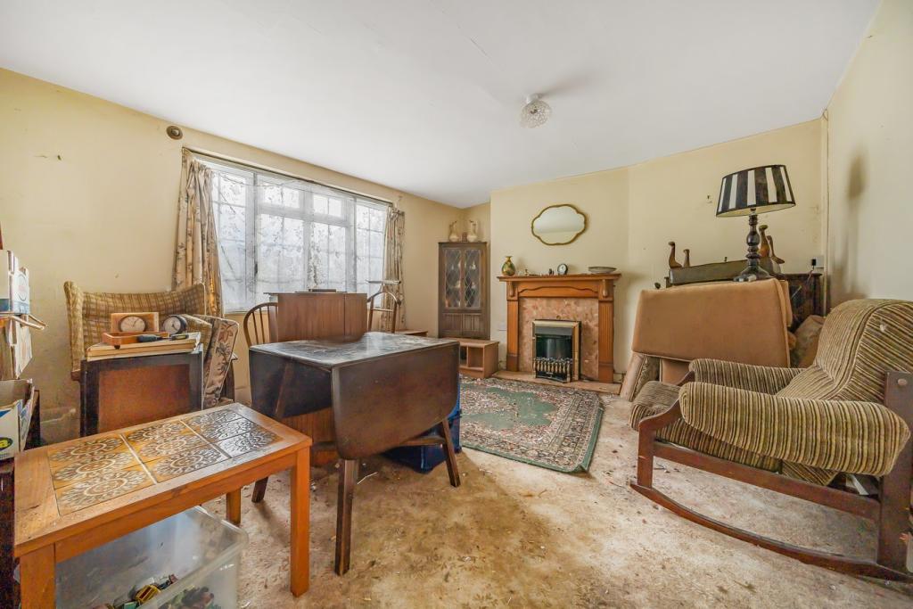 3 bedroom cottage for sale in Farnham Road, Odiham, Hook, RG29