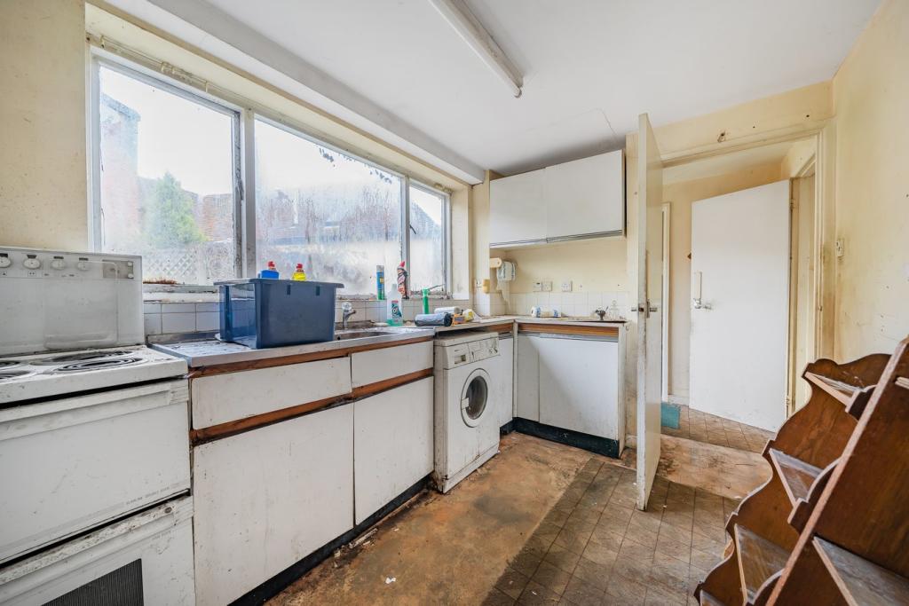 3 bedroom cottage for sale in Farnham Road, Odiham, Hook, RG29