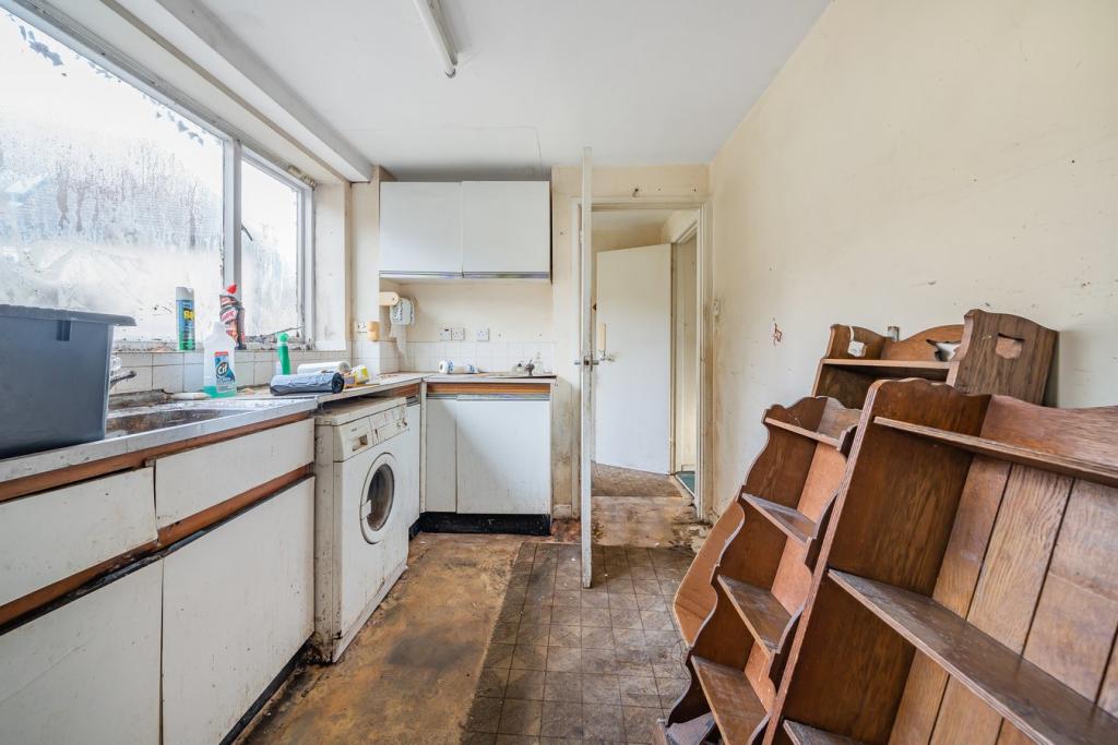 3 bedroom cottage for sale in Farnham Road, Odiham, Hook, RG29