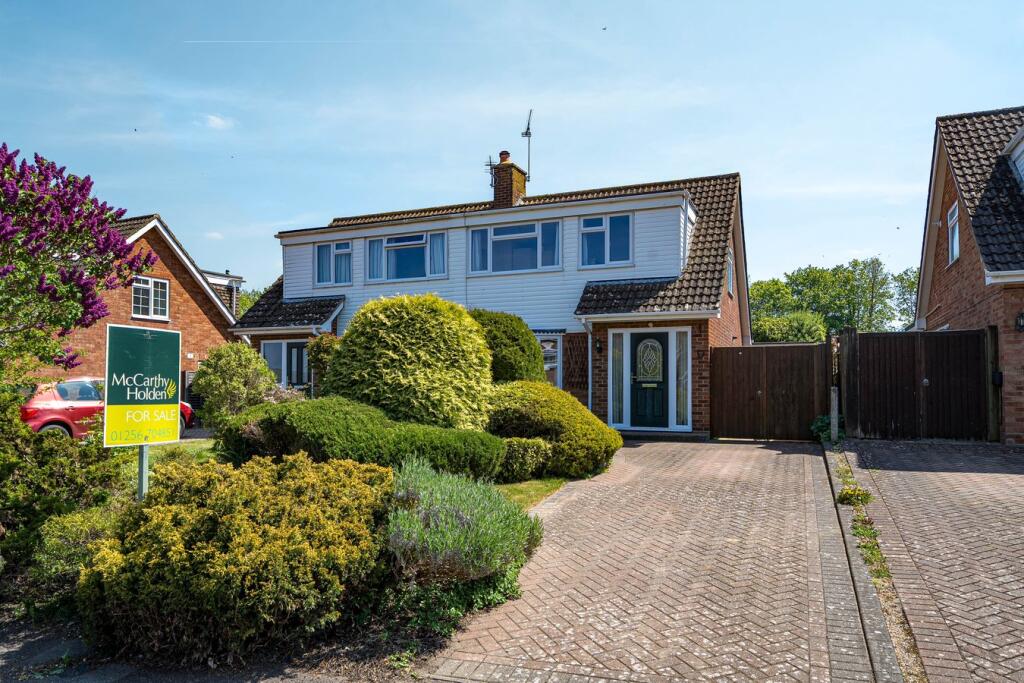 Main image of property: Laurel Close, North Warnborough, Hook, RG29