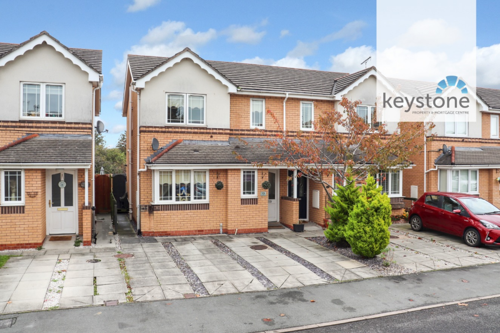 3 bedroom semidetached house for sale in St. Davids Court, Connah's