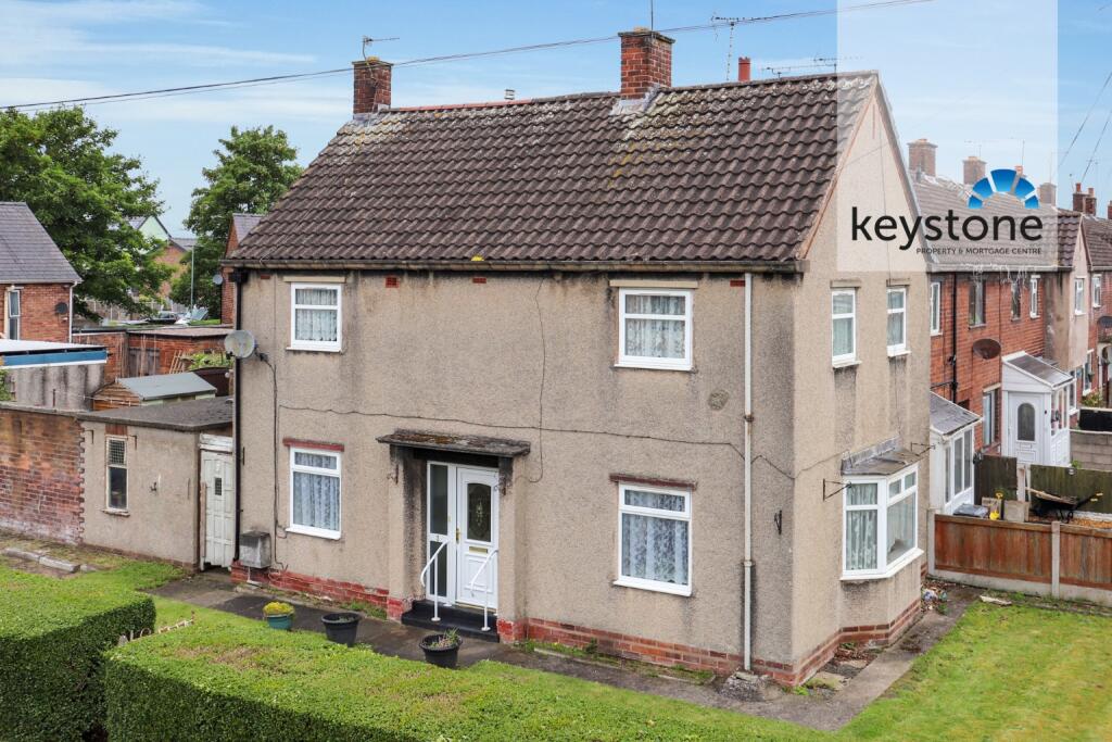 3 bedroom end of terrace house for sale in Queens Road, Garden City