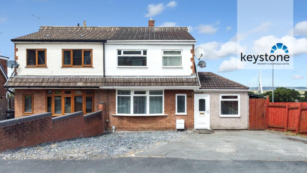 4 bedroom semidetached house for sale in Aber View, Connah's Quay