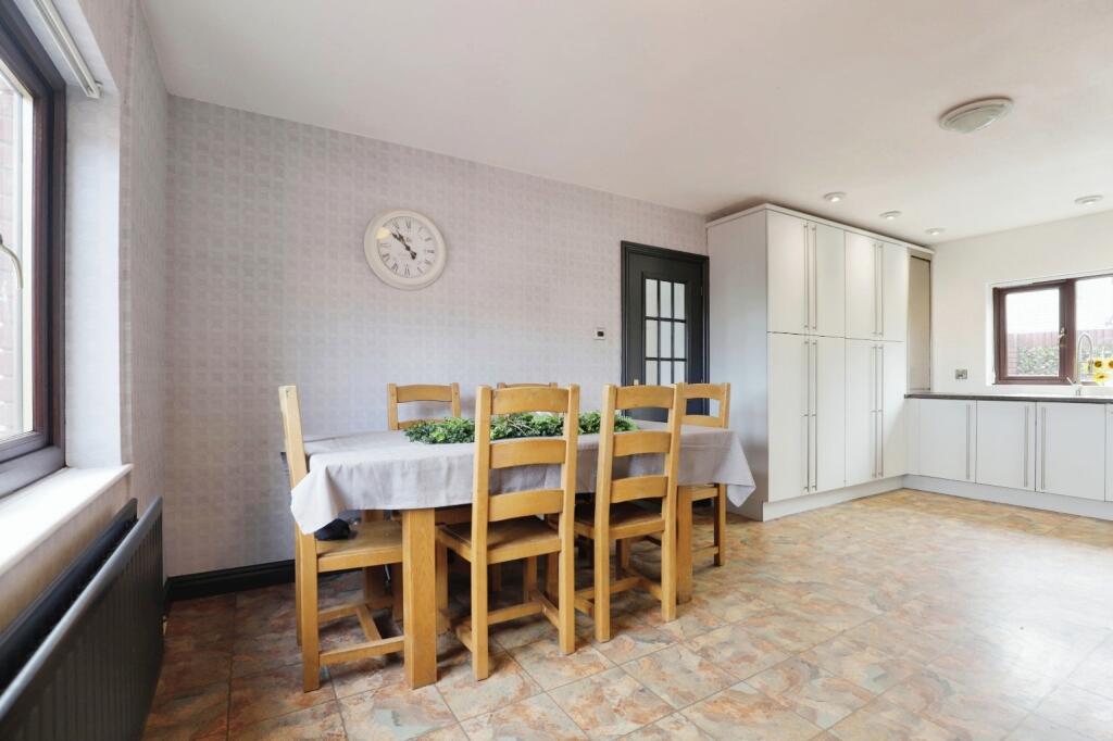 Additional property image - Bretton Lane, Bretton, Chester, Flintshire, CH4 0DW