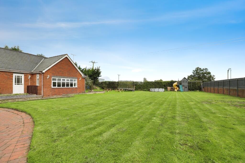 Additional property image - Bretton Lane, Bretton, Chester, Flintshire, CH4 0DW