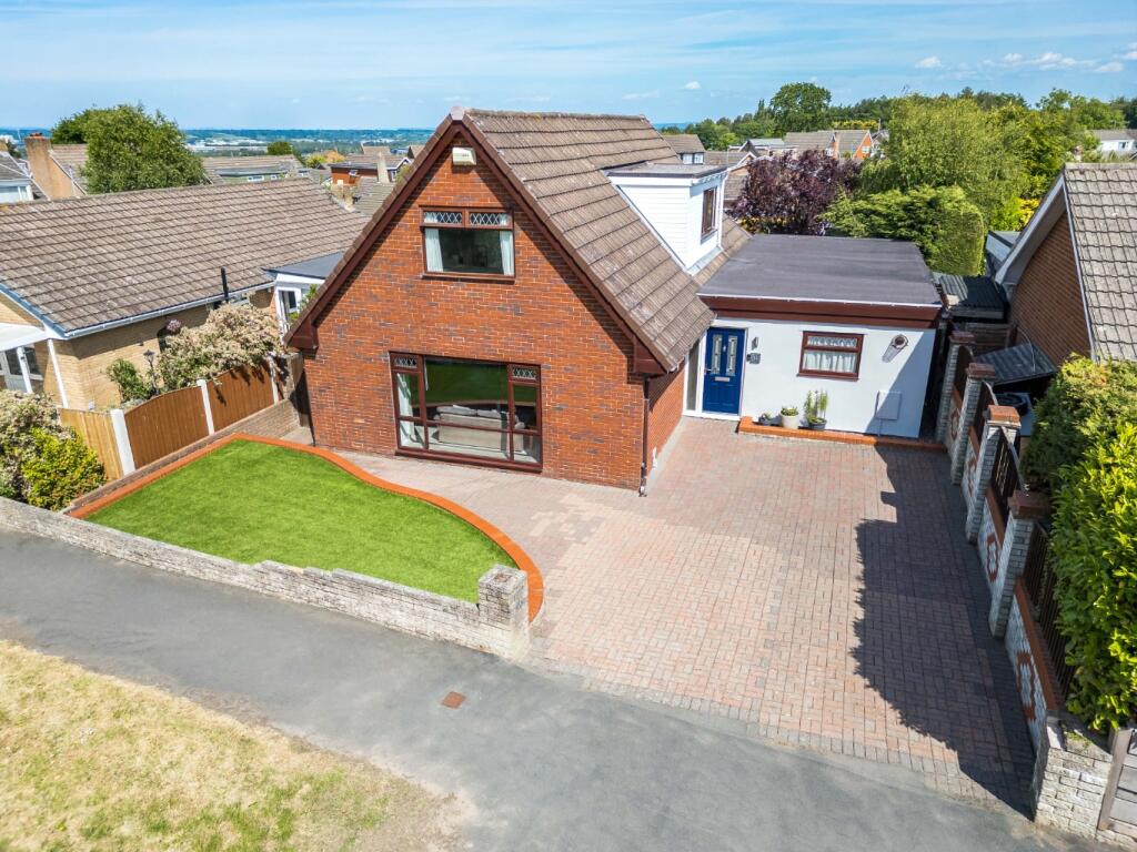 Main image of property: Llwyni Drive, Connah's Quay, Deeside, Flintshire, CH5 4NE