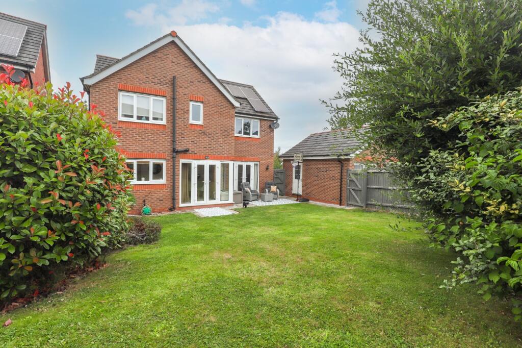 Main image of property: Ffordd Hywyn, Oakenholt, Flint, Flintshire, CH6 5WN