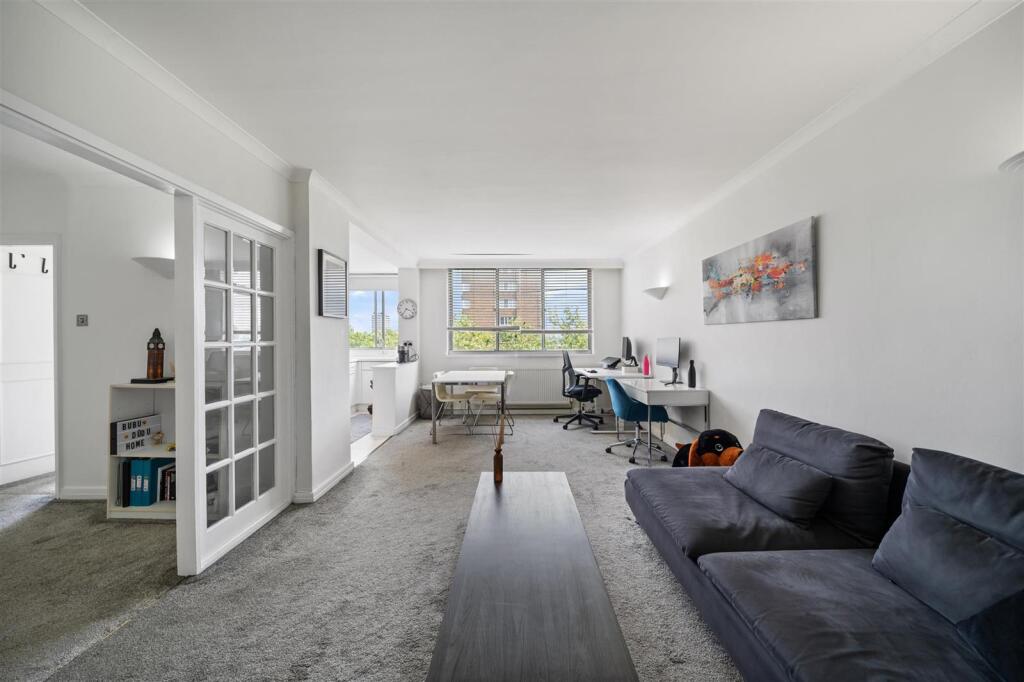 Main image of property: QUADRANGLE TOWER, CAMBRIDGE SQUARE, London, W2