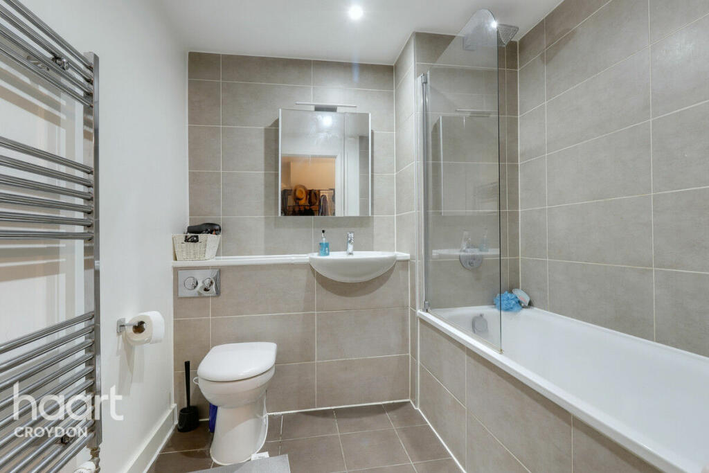 Additional property image - Cross Road, Croydon