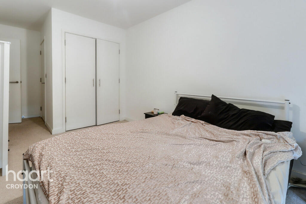 Additional property image - Cross Road, Croydon