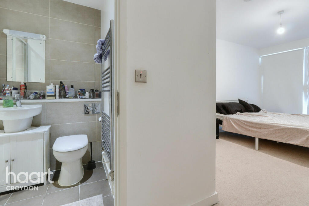 Additional property image - Cross Road, Croydon