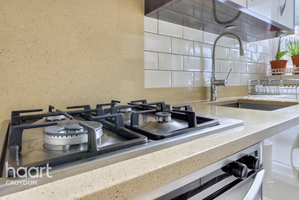 Additional property image - Thornton Avenue, Croydon